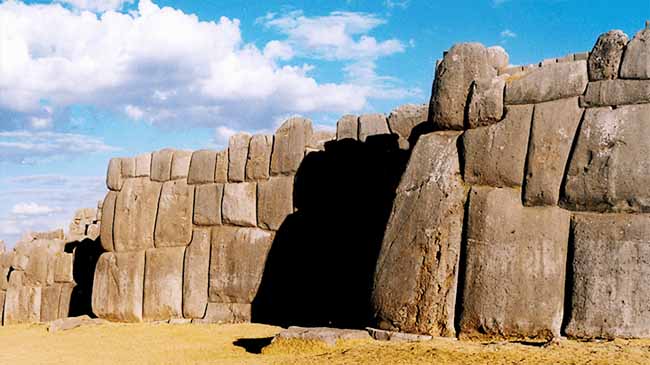 Древний Храм Саксайуаман в Перу